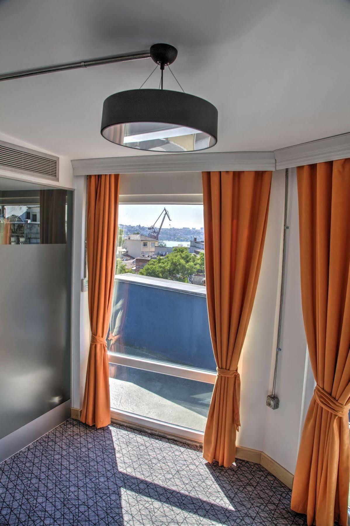 Vavien Hotel Istanbul Exterior photo